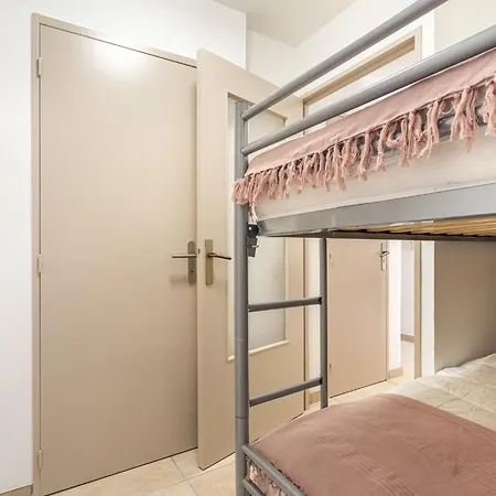 Les Regates-5 By Interhome Appartement