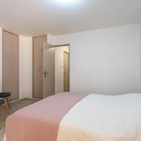 Les Regates-5 By Interhome Hyères