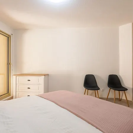 公寓 Les Regates-5 By Interhome